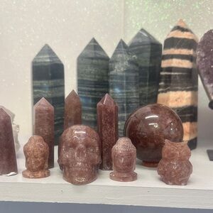 Natural Stone Home Accent Set - Strawberry Quartz